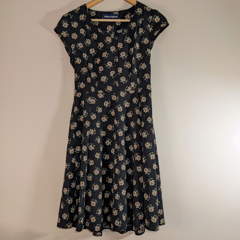 Princess Highway Black Floral Short Sleeve Dress Size AU8 US4